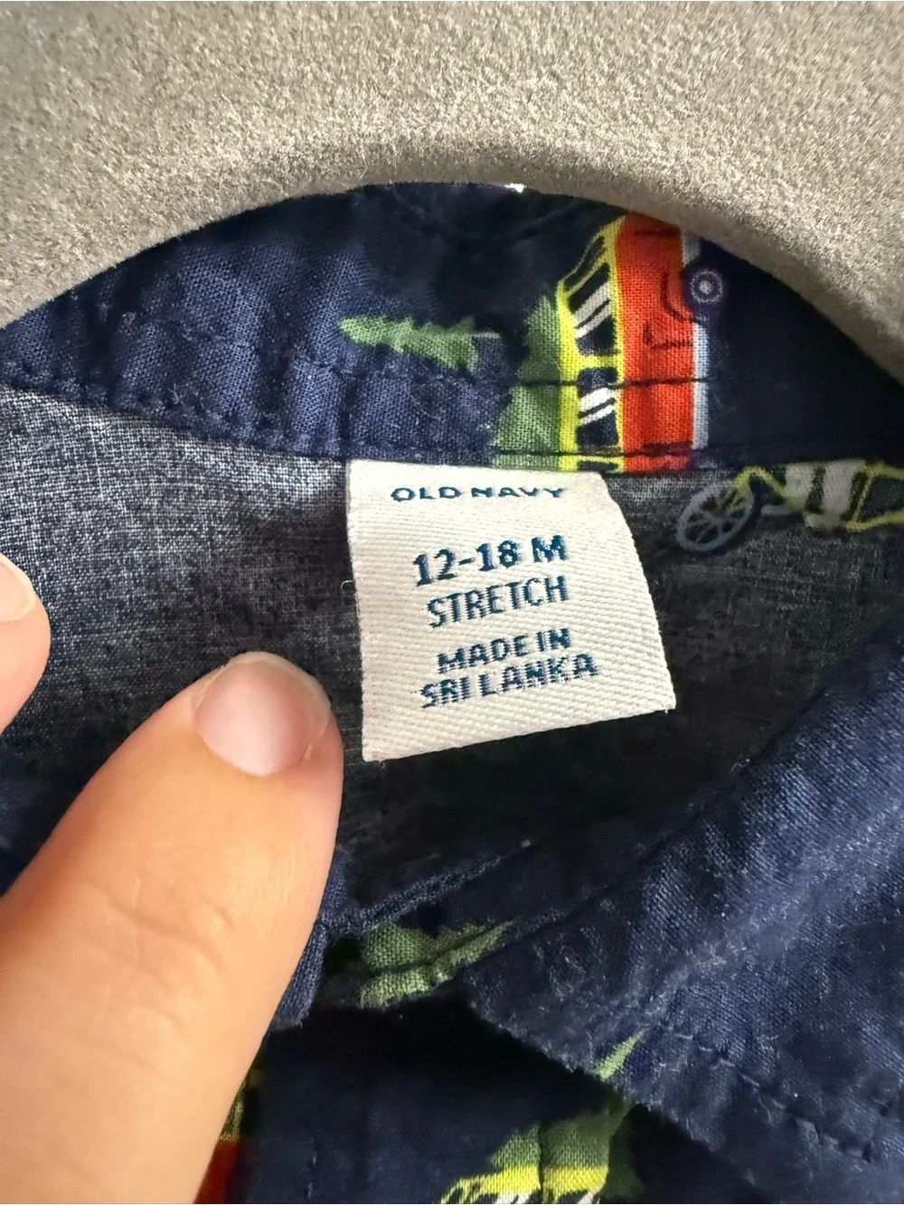 Old Navy Navy Button-Down Shirt with Winter Outdoor Print